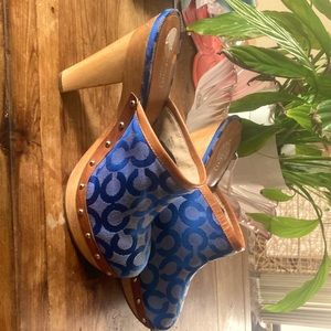 Wore once size 10 beautiful Coach shoes